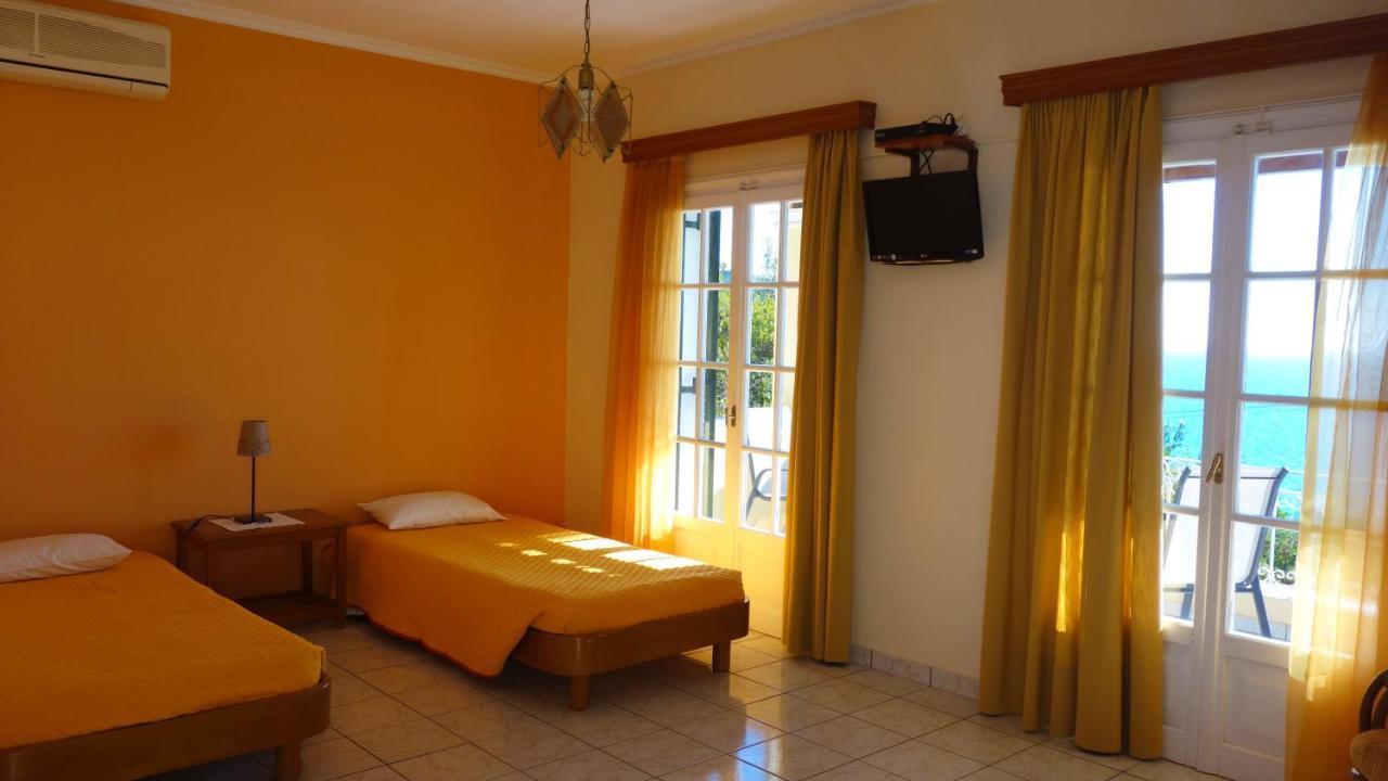 Natalia Apartment B With Panoramic Sea Views Of Agios Gordios Bay Zewnętrze zdjęcie