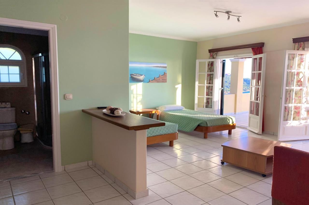Natalia Apartment B With Panoramic Sea Views Of Agios Gordios Bay Zewnętrze zdjęcie